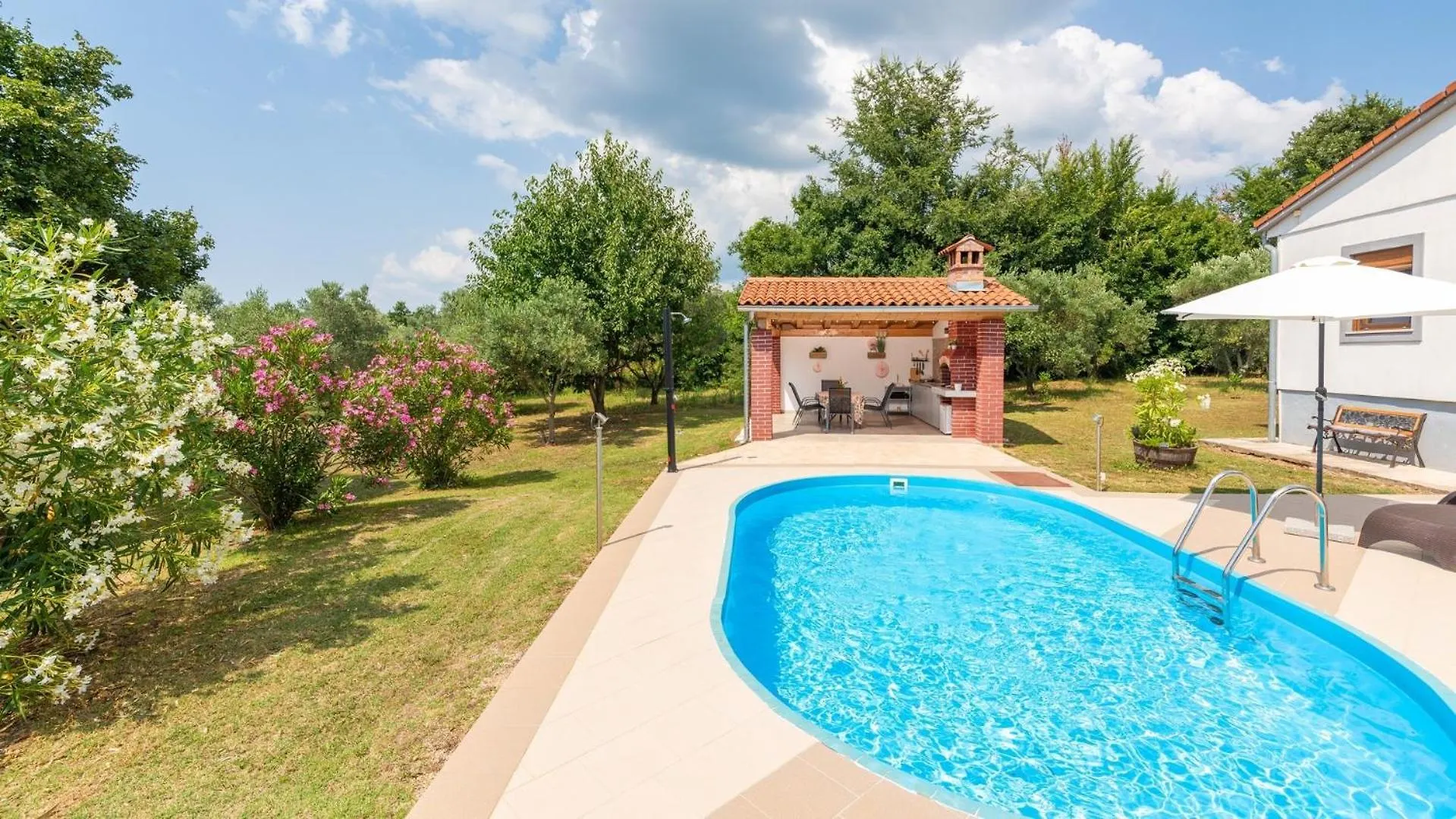 Villa Zivolic Bičići 0*,